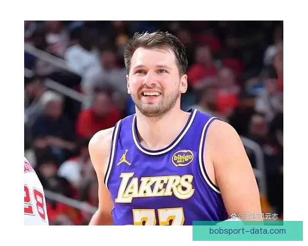 东契奇客场表现抢眼布朗尼努力进步不走捷径