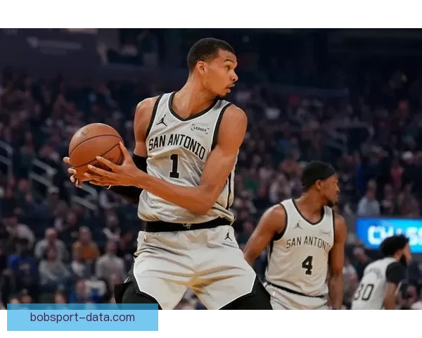 文班创历史纪录 火箭小将9三分成队史第三人